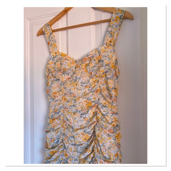 Minnie & Co Floral Ruched Dress - Picture 2 of 3